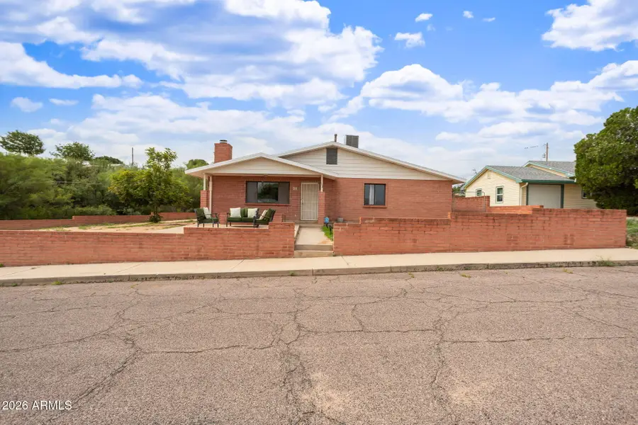 133 W Cottage Grove Avenue, Benson, AZ 85602 - #2