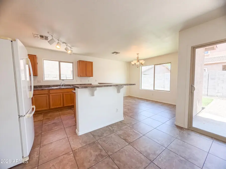2232 E Cochise Avenue, Apache Junction, AZ 85119 - #2