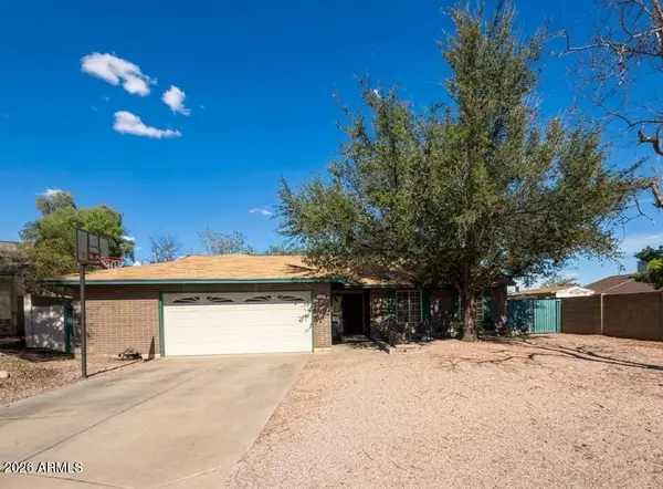 933 N Sericin Circle, Mesa, AZ 85205