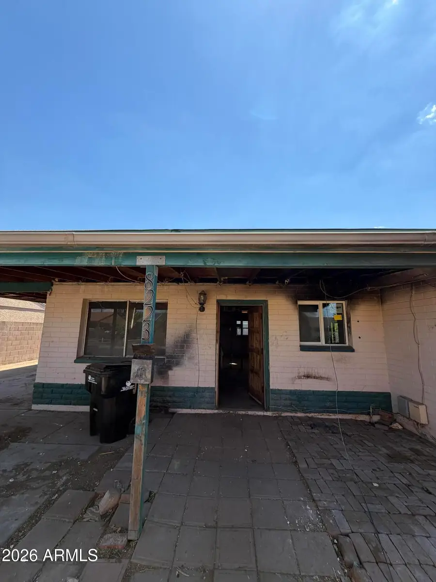 8223 W Clarendon Avenue, Phoenix, AZ 85033 - #2