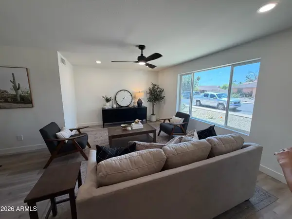 1252 W Kilarea Avenue, Mesa, AZ 85202