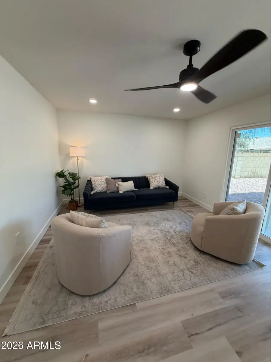 1252 W Kilarea Avenue, Mesa, AZ 85202 - #2