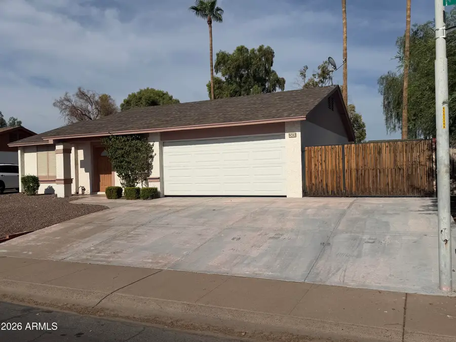 9203 N 63rd Drive, Glendale, AZ 85302 - #3
