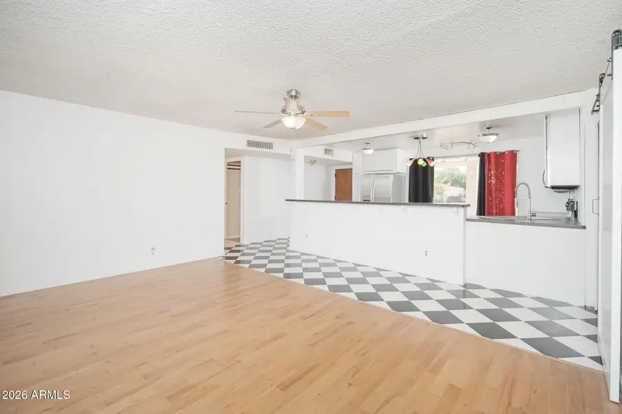 2919 W Mandalay Lane, Phoenix, AZ 85053 - #3