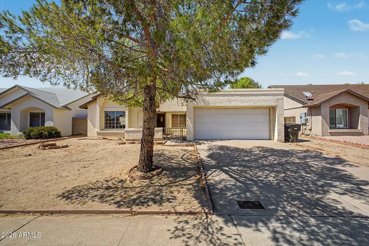 818 W Oraibi Drive, Phoenix, AZ 85027 - #1