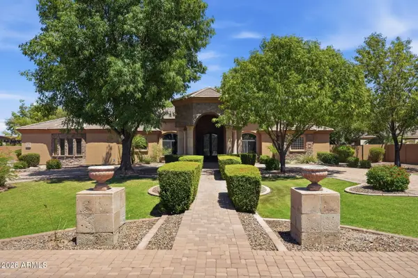 6561 S Oakwood Way, Gilbert, AZ 85298