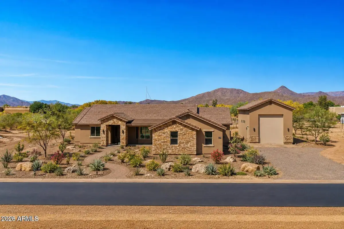 654 E Paint Your Wagon Trail, Phoenix, AZ 85085 - #1