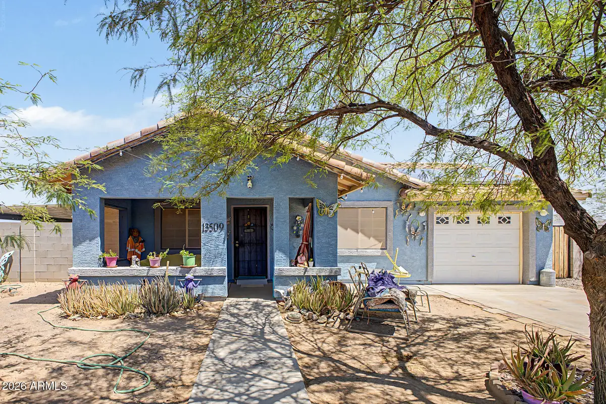 13509 S Silent Road, Arizona City, AZ 85123 - #1