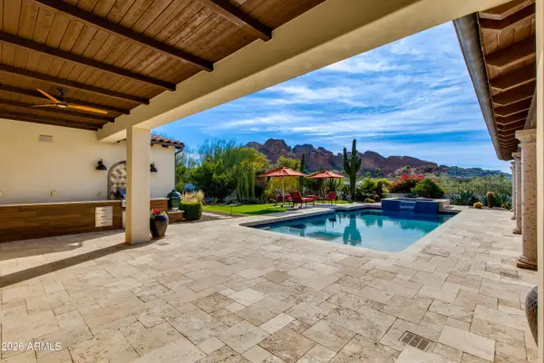 4529 E Maderos Del Cuenta Drive, Paradise Valley, AZ 85253