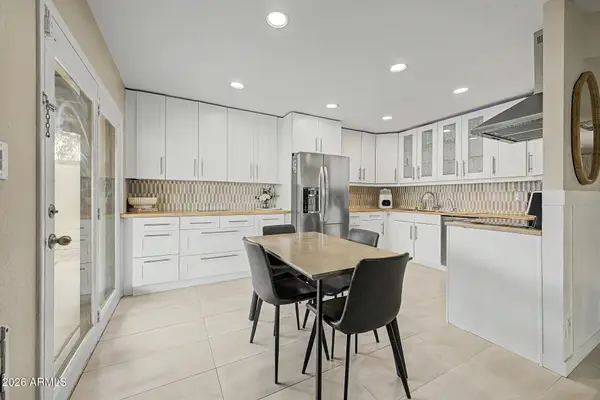 324 W Santa Cruz Drive, Tempe, AZ 85282