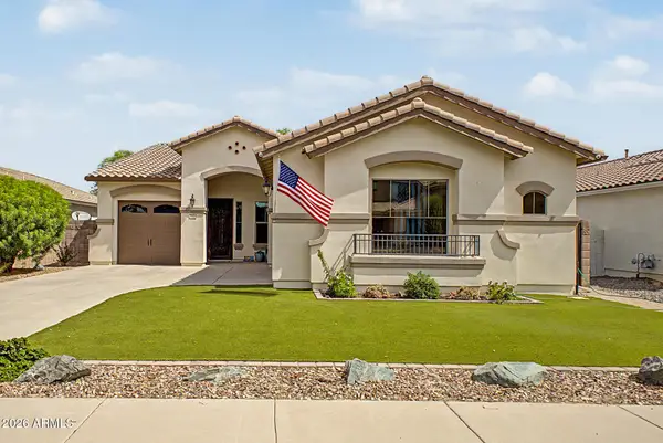 2660 E Blue Spruce Lane, Gilbert, AZ 85298