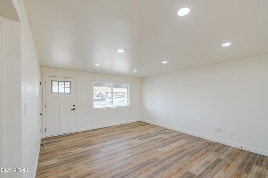 6649 W Cambridge Avenue, Phoenix, AZ 85035 - #2