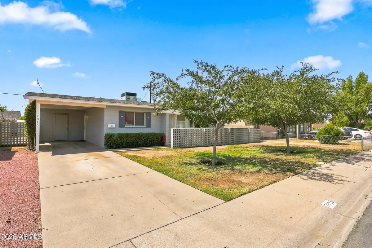 7015 W Wolf Street, Phoenix, AZ 85033 - #1