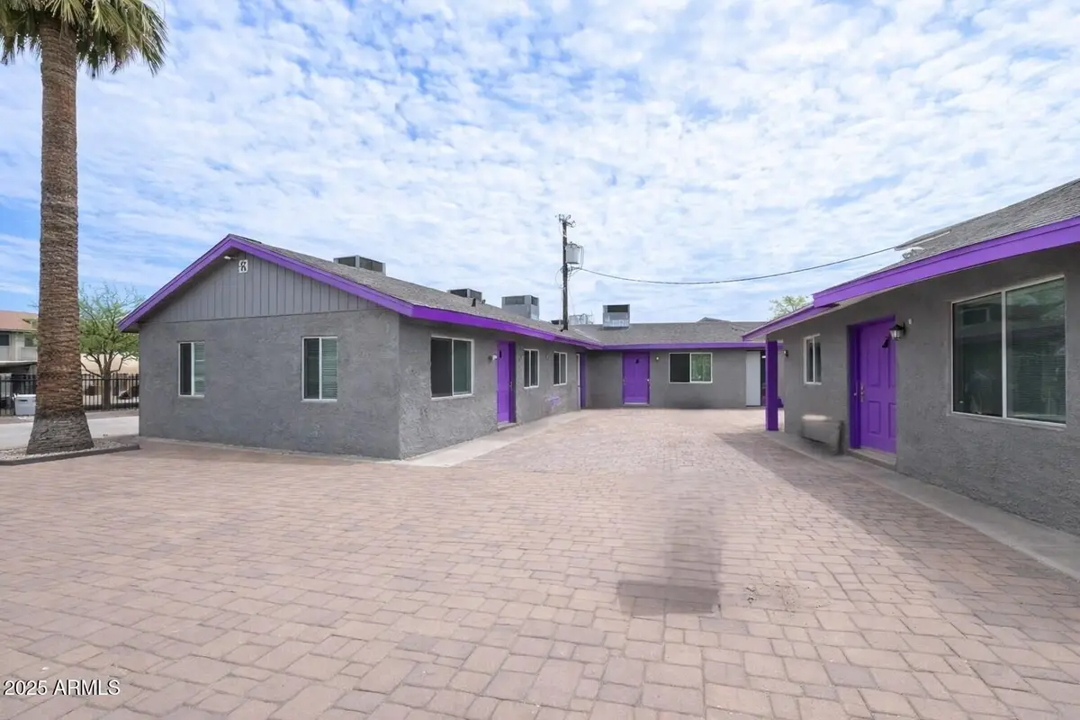 8939 N 8th Street, Phoenix, AZ 85020 - #1