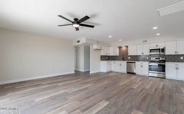 8304 N 55th Avenue, Glendale, AZ 85302