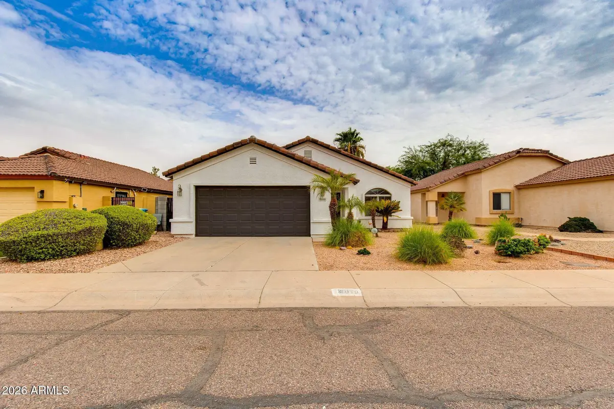 2010 E Aire Libre Avenue, Phoenix, AZ 85022 - #1