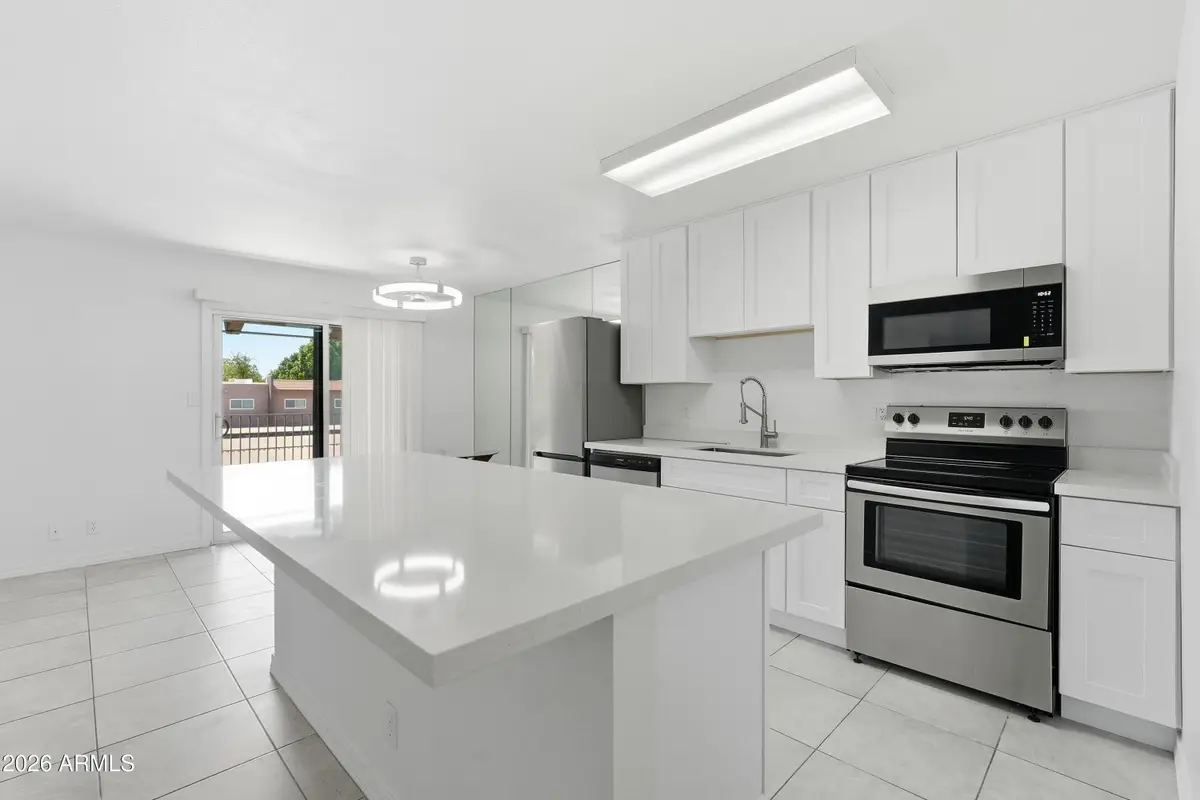 5525 E Thomas Road #Unit G7, Phoenix, AZ 85018 - #1