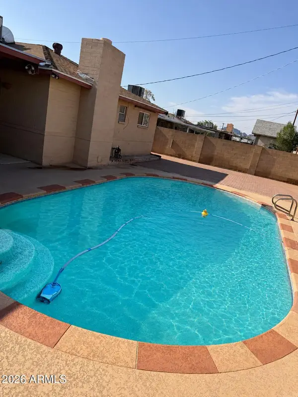 1711 N 33rd Place, Phoenix, AZ 85008