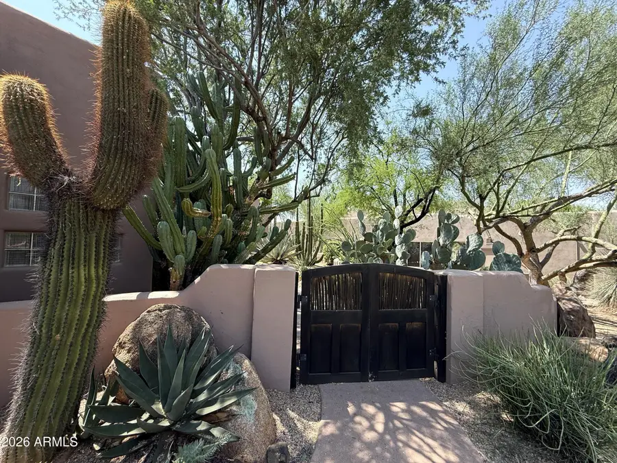 34269 N Boulders Parkway, Scottsdale, AZ 85266 - #2