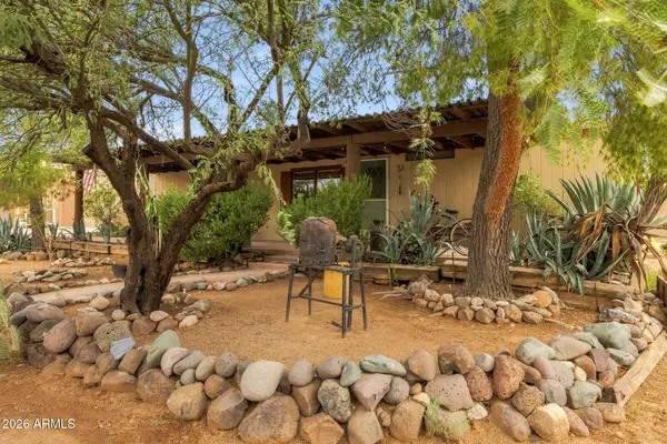 45327 N 6th Street, New River, AZ 85087