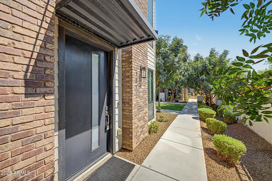 137 E Hearne Way, Gilbert, AZ 85234 - #2