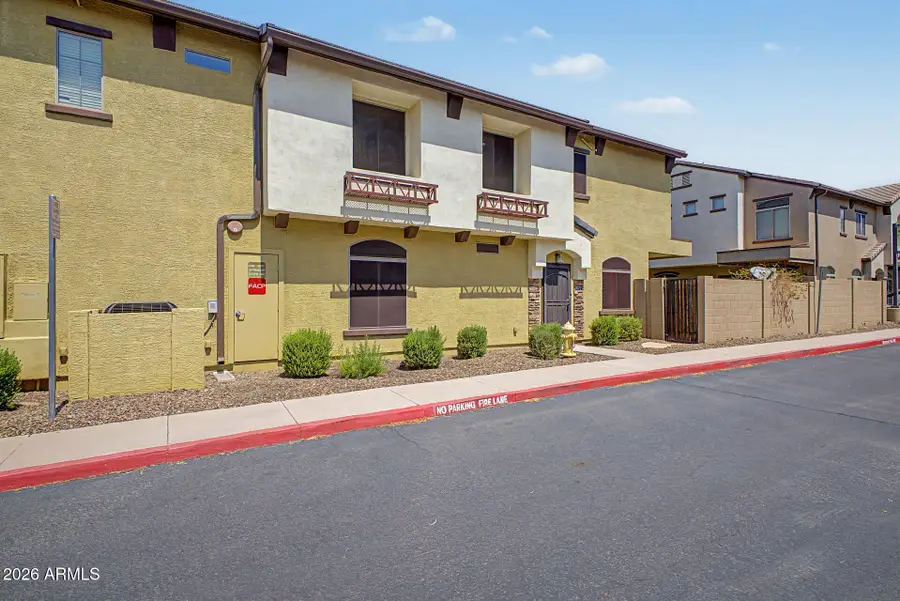 2725 E Mine Creek Road #1072, Phoenix, AZ 85024 - #2