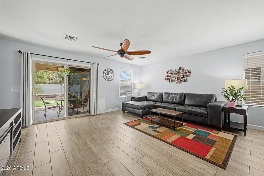 1082 E Leslie Circle, San Tan Valley, AZ 85140 - #2