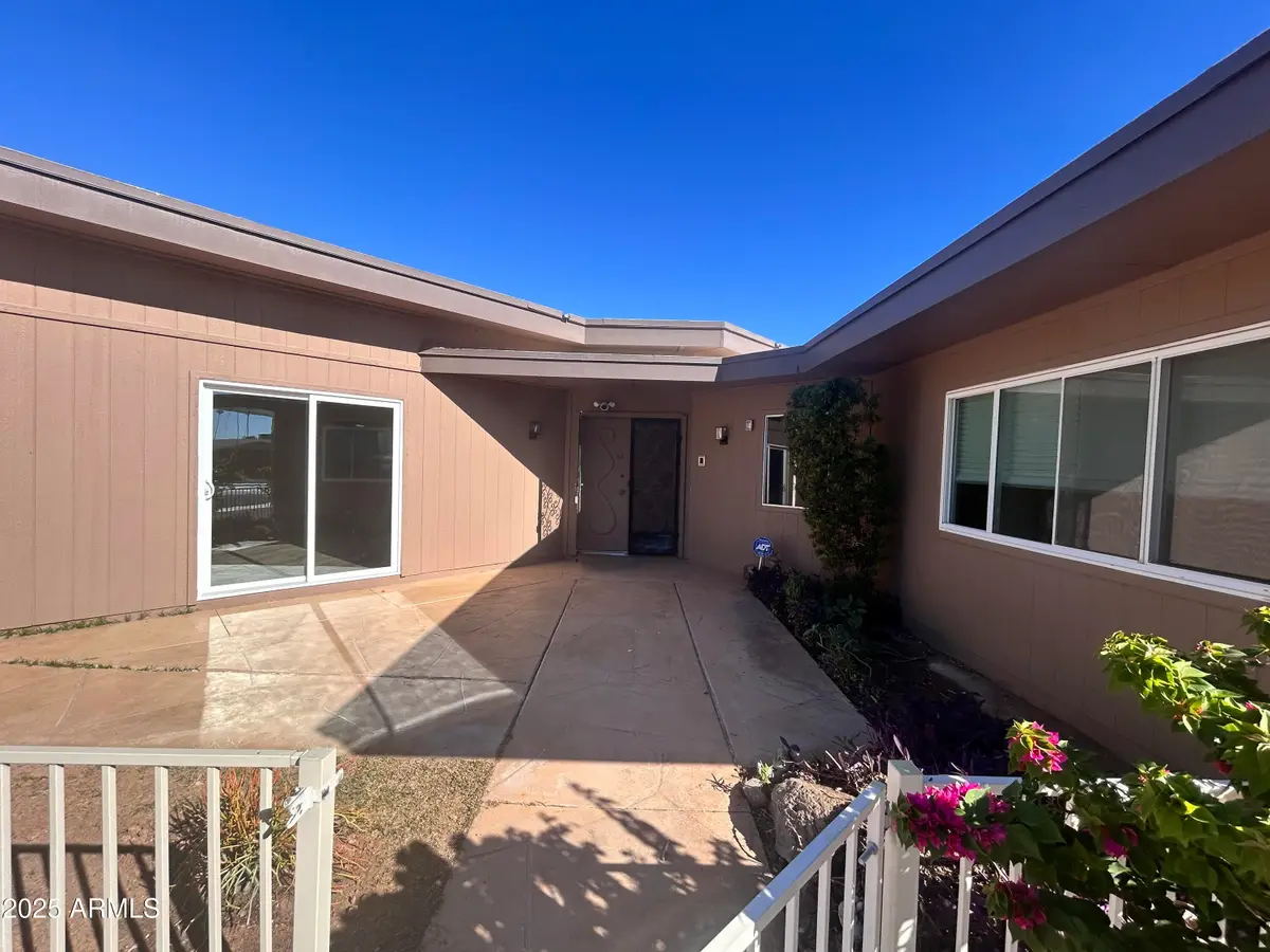 10838 W Thunderbird Boulevard, Sun City, AZ 85351 - #1