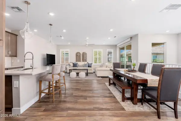 762 E Ginko Avenue #201, Gilbert, AZ 85297