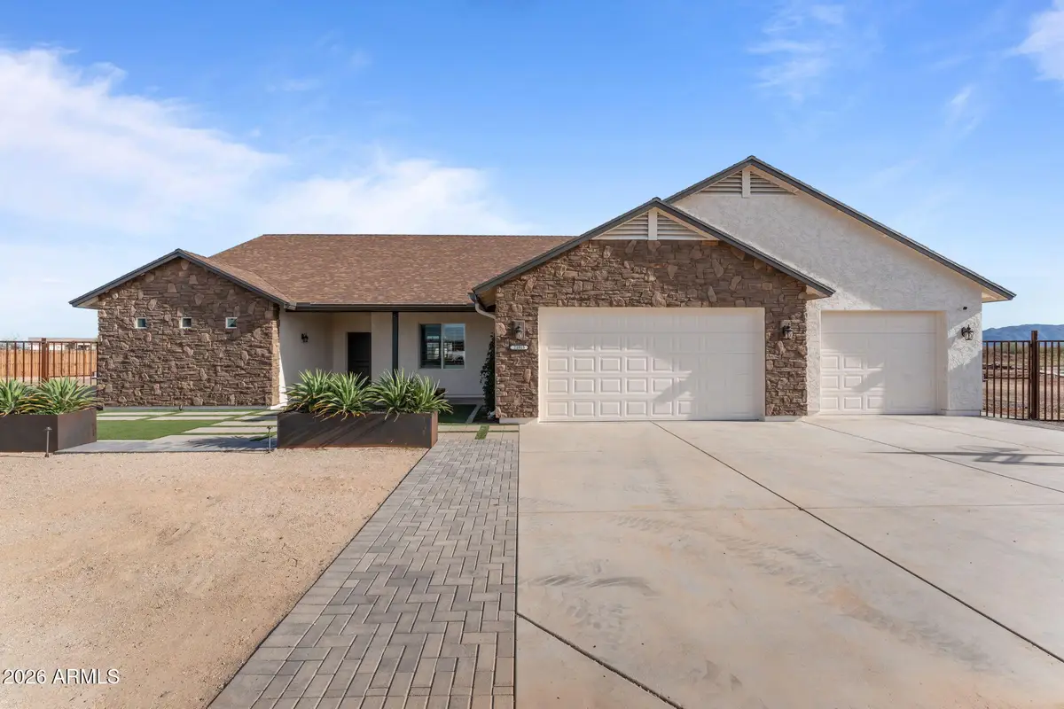 21015 W White Feather Lane, Wittmann, AZ 85361 - #1