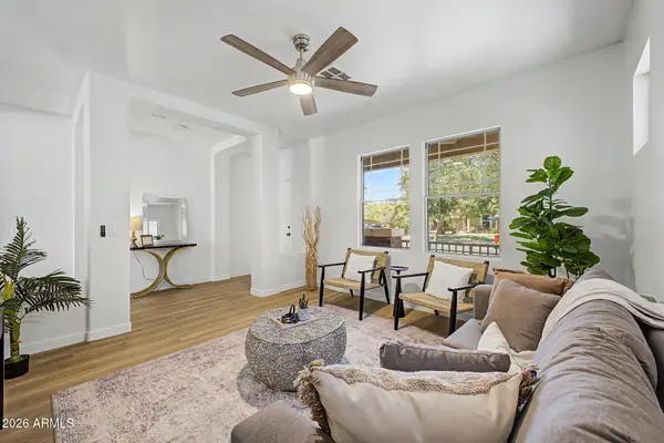 6817 S 40th Lane, Phoenix, AZ 85041