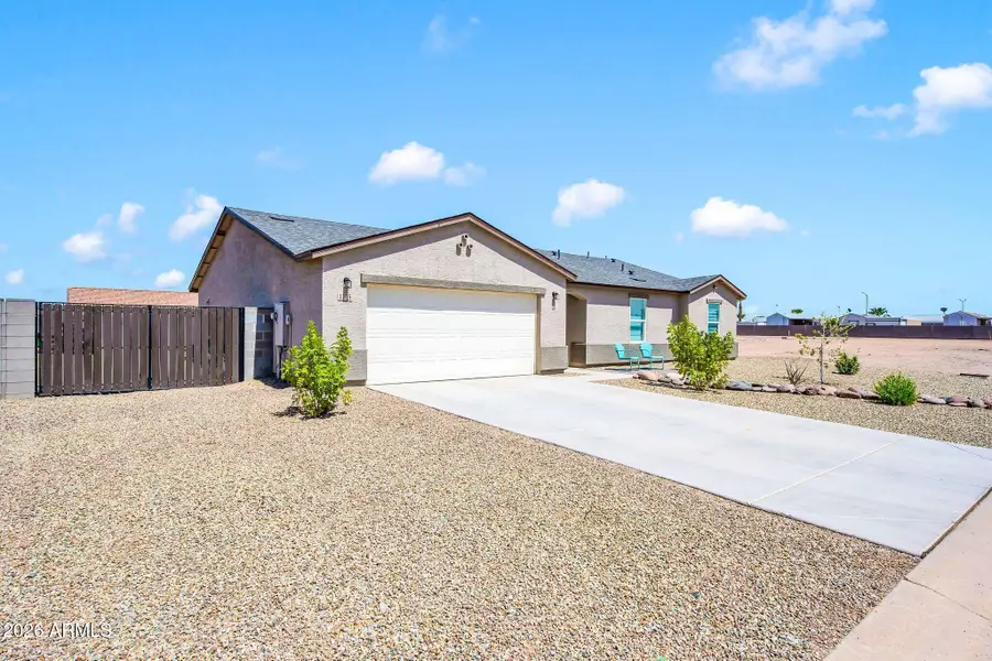 13615 S Silent Road, Arizona City, AZ 85123 - #2