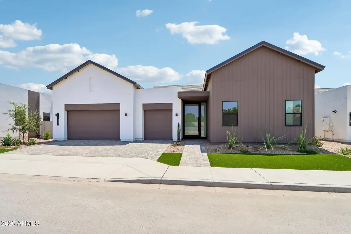 2421 E Aquarius Place, Chandler, AZ 85249 - #1