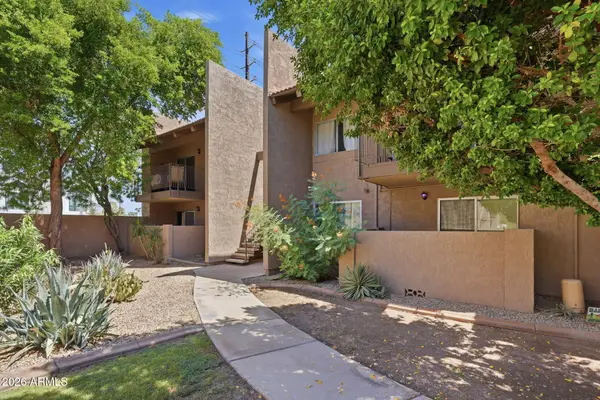 5525 E Thomas Road #C2, Phoenix, AZ 85018