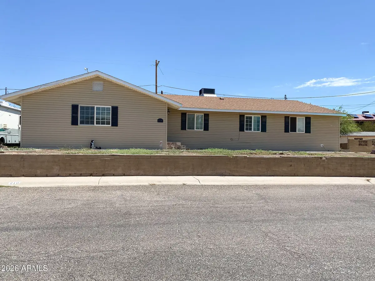 210 W Victoria Circle, Kearny, AZ 85137 - #1