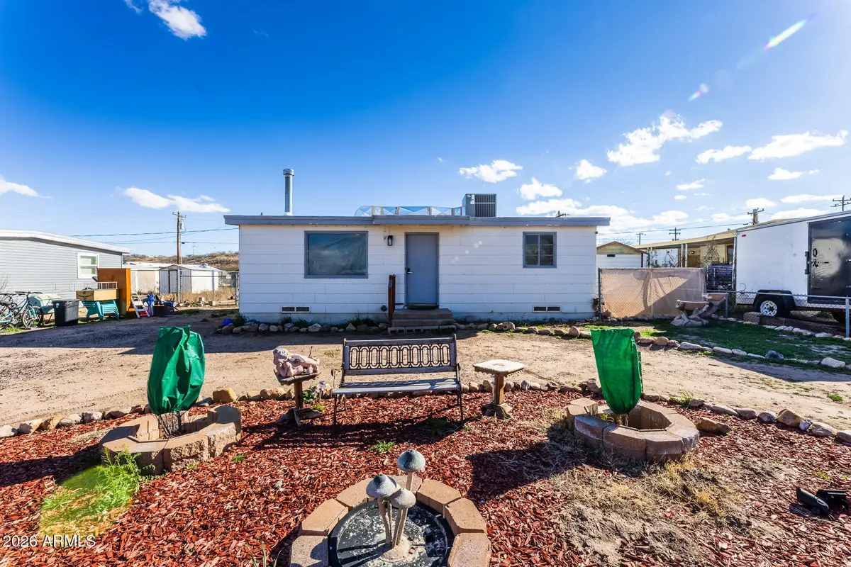 104 E Apache Street, Huachuca City, AZ 85616 - #1