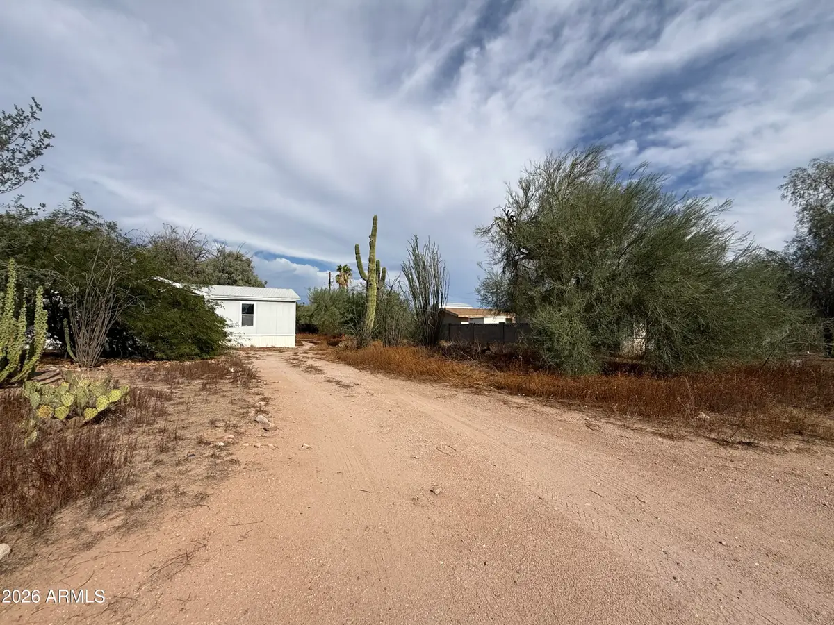 315 N Dewey Street, Apache Junction, AZ 85120 - #1