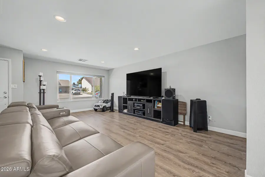 2357 W Betty Elyse Lane, Phoenix, AZ 85023 - #2