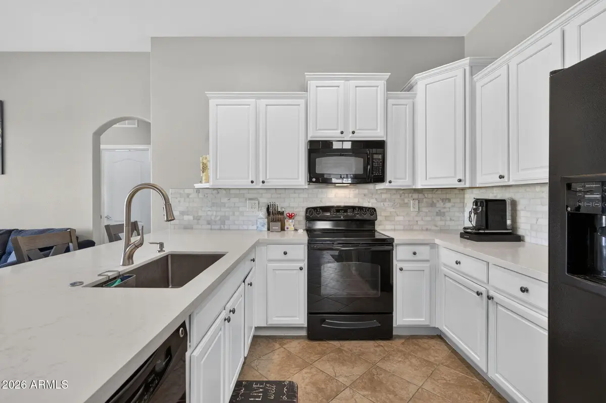 2725 E Mine Creek Road #2020, Phoenix, AZ 85024 - #1
