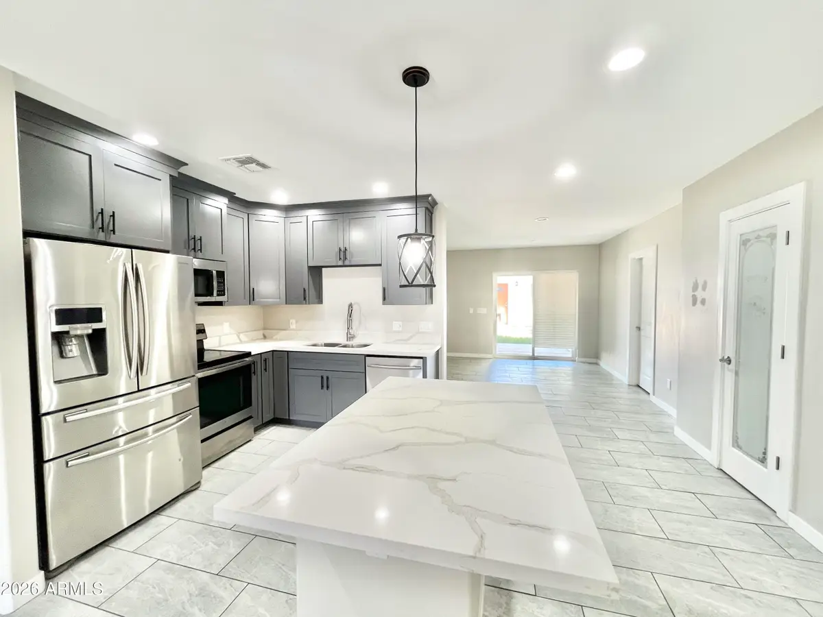 5211 N 8th Place, Phoenix, AZ 85014 - #1