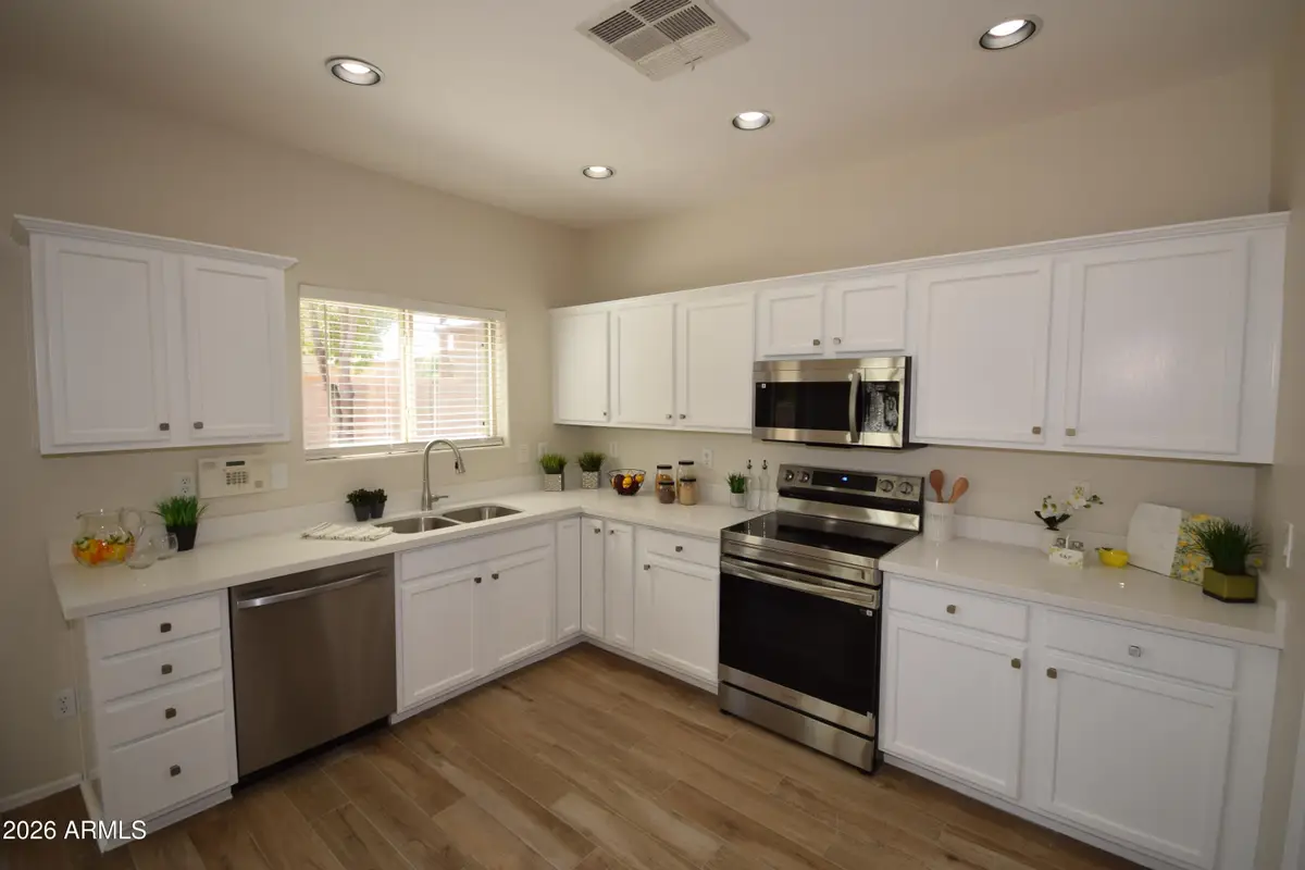 1079 E Country Crossing Way, San Tan Valley, AZ 85143 - #1