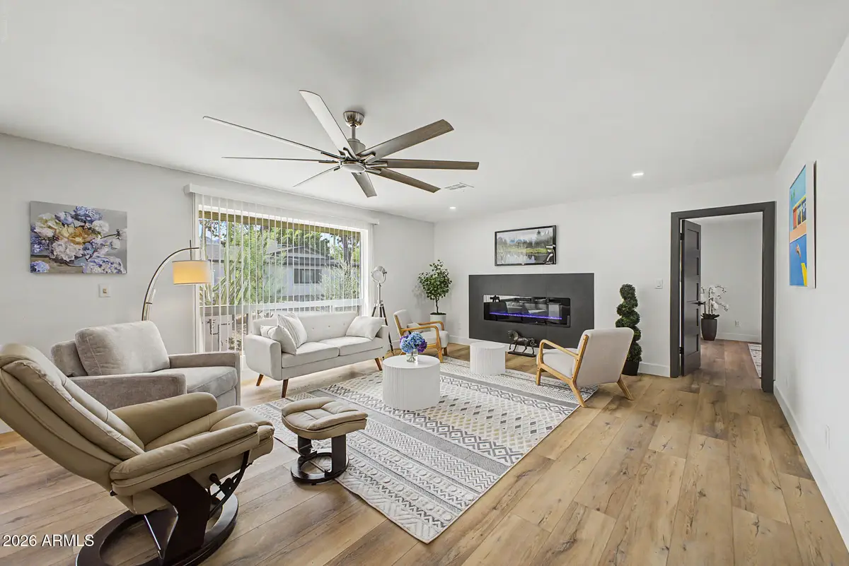 2818 E Malapai Drive, Phoenix, AZ 85028 - #1
