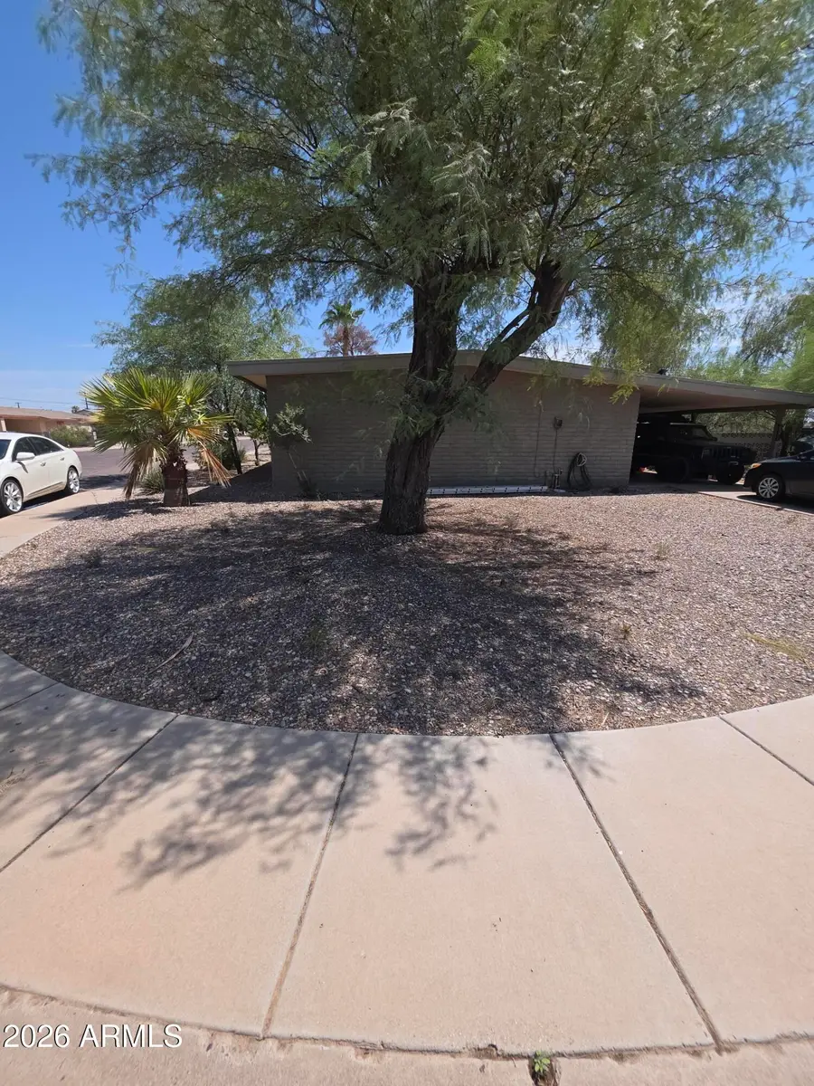 725 E Brenda Drive, Casa Grande, AZ 85122 - #2