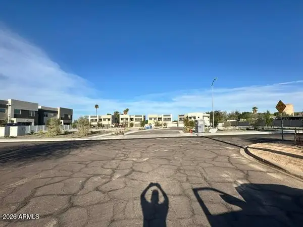 822 E Alta Vista Road, Phoenix, AZ 85042