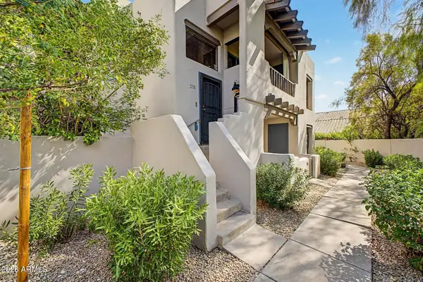 7300 N Dreamy Draw Drive #211, Phoenix, AZ 85020