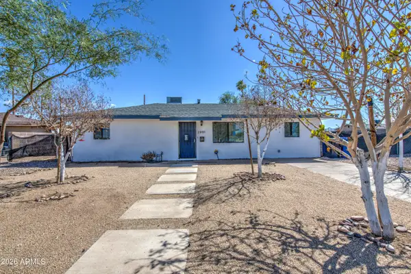 1901 E Encinas Lane, Phoenix, AZ 85040