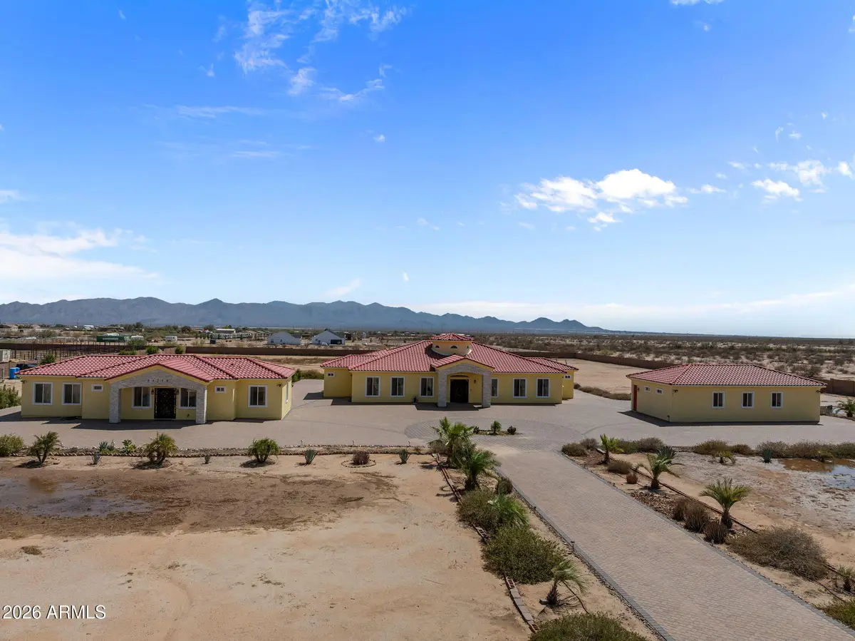 24235 W Pinnacle Vista Lane, Wittmann, AZ 85361 - #1