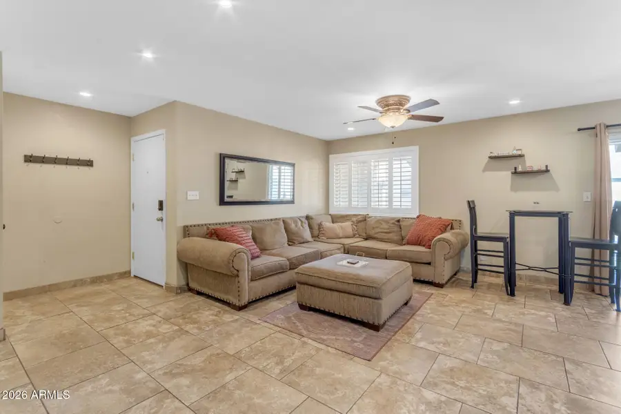 5525 E Thomas Road #D5, Phoenix, AZ 85018 - #3