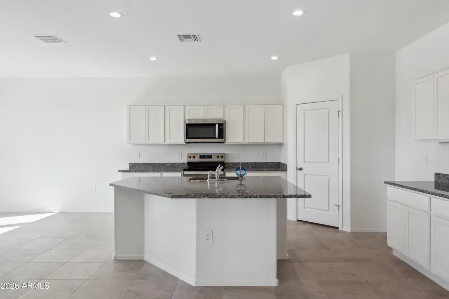 1513 E Currier Drive E, Casa Grande, AZ 85122 - #2