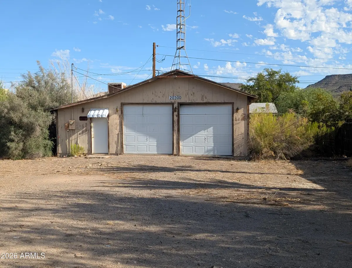 20300 E Emerald Drive, Black Canyon City, AZ 85324 - #1